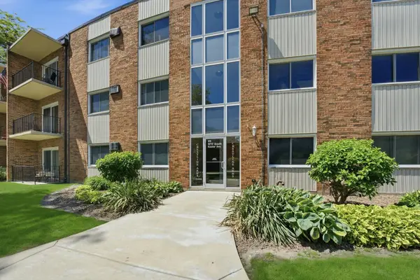 9717 S Keeler Avenue #109, Oak Lawn, IL 60453