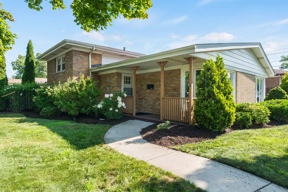 5016 W 107th Street, Oak Lawn, IL 60453 - #1