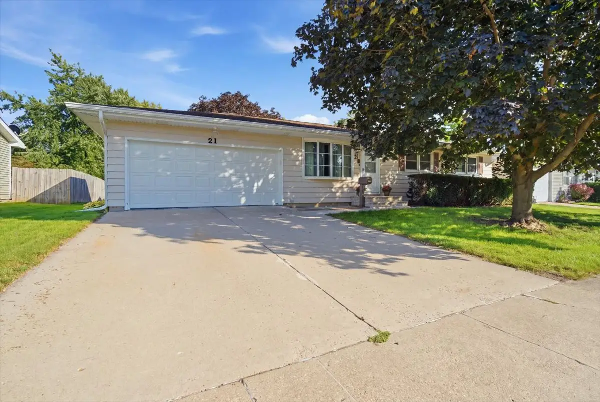 21 Brookwood Drive, Normal, IL 61761 - #1
