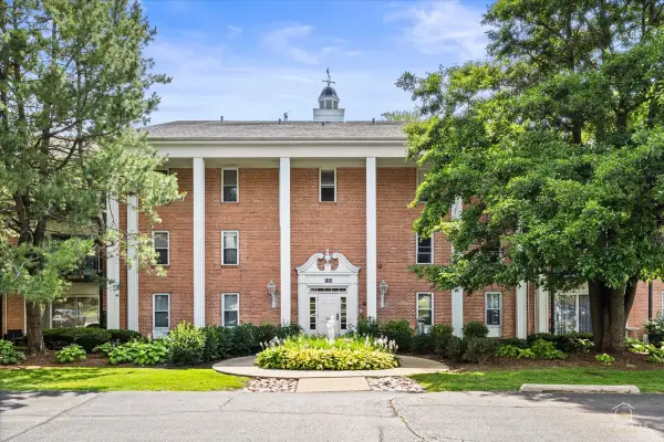 5101 Carriageway Drive #205, Rolling Meadows, IL 60008