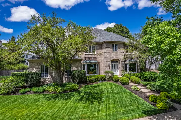 391 Dupahze Street, Naperville, IL 60565