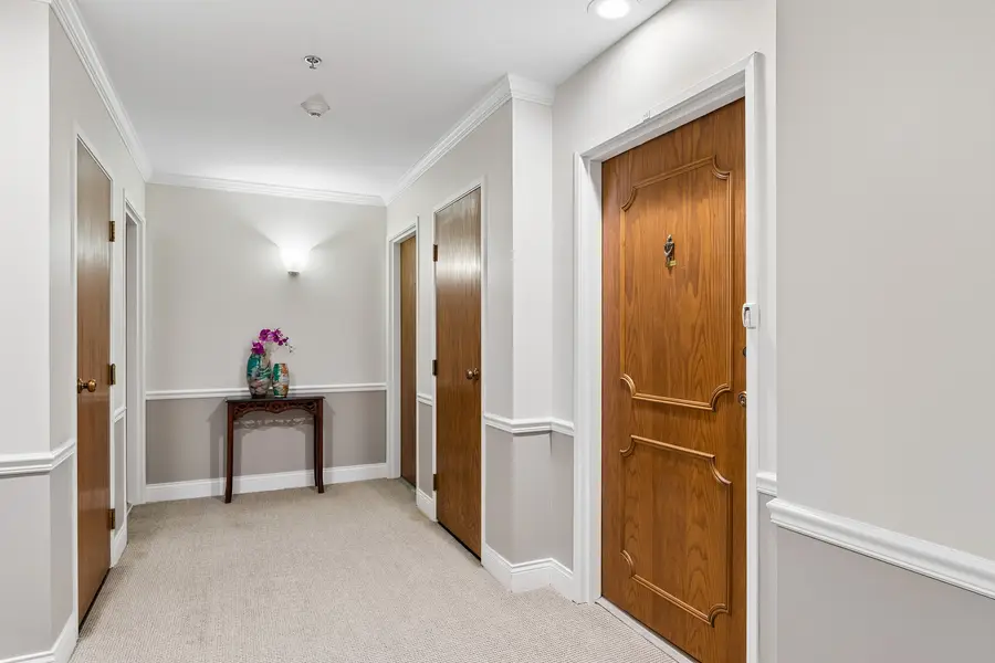 501 Lake Hinsdale Drive #109, Willowbrook, IL 60527 - #3