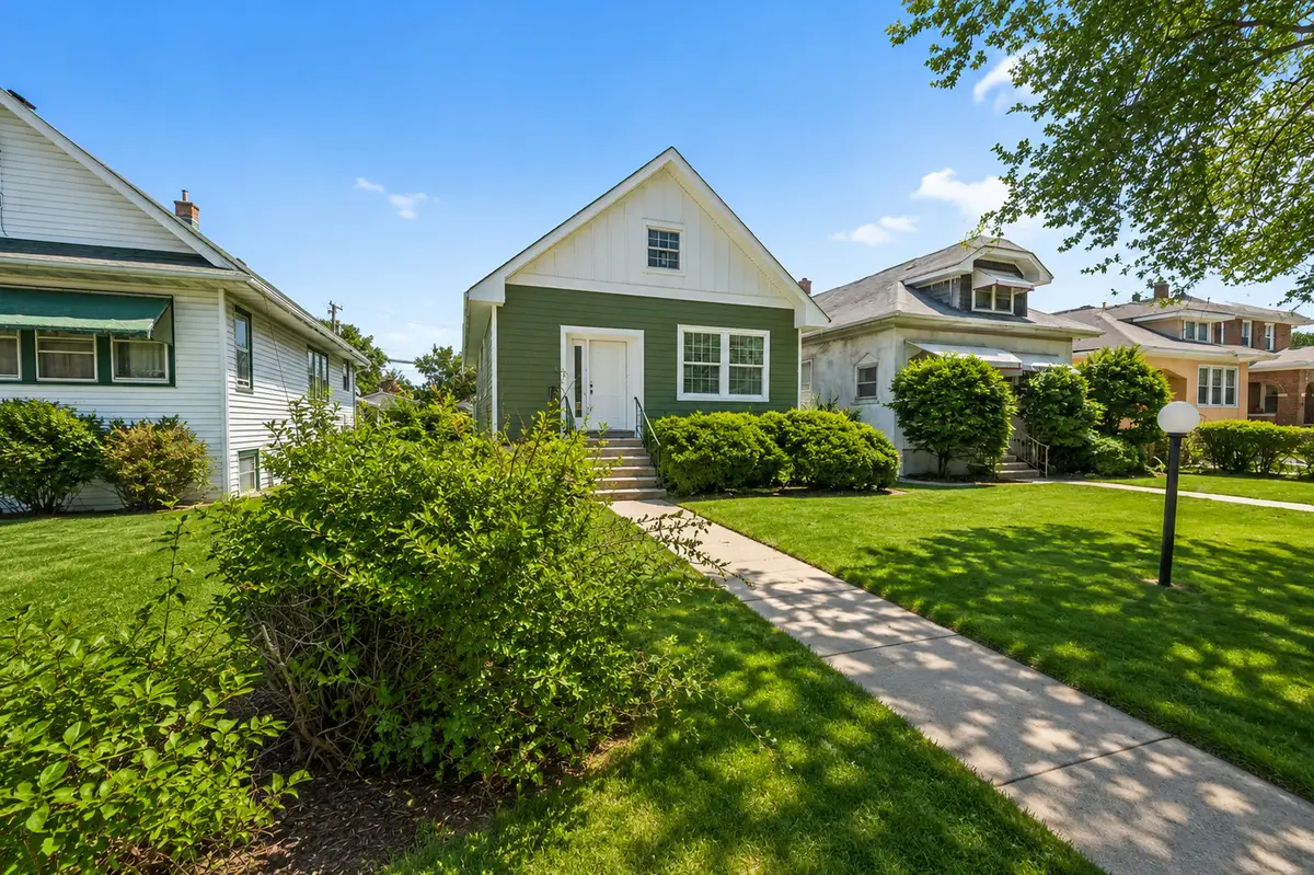 635 S 18th Avenue, Maywood, IL 60153 - #1