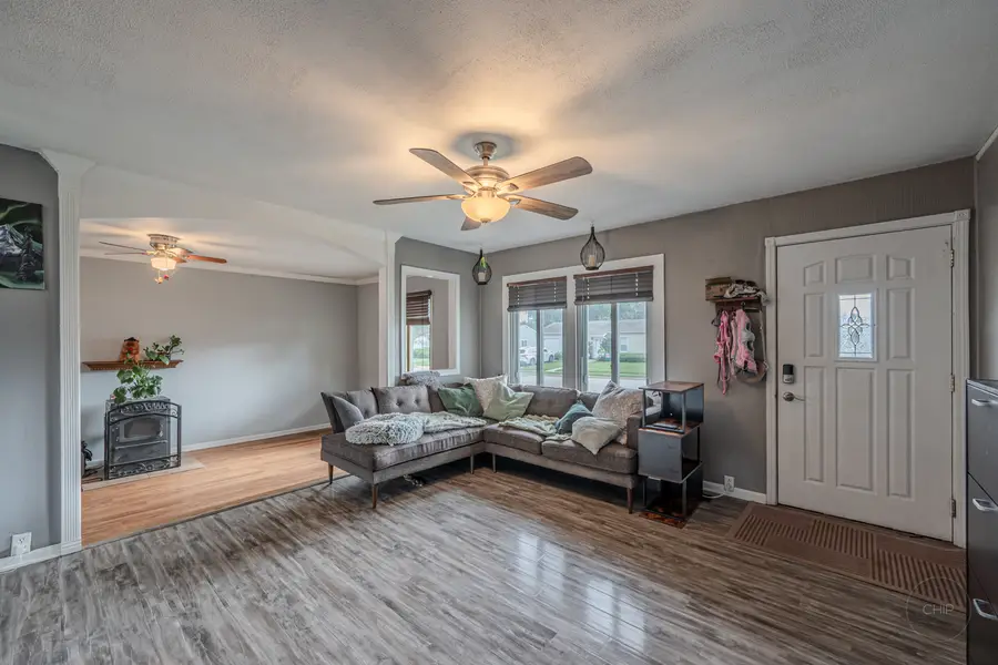 404 Kenyon Avenue, Romeoville, IL 60446 - #3