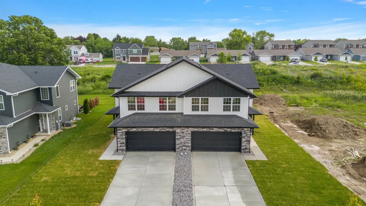 4289 W 77th Avenue, Merrillville, IN 46410 - #1
