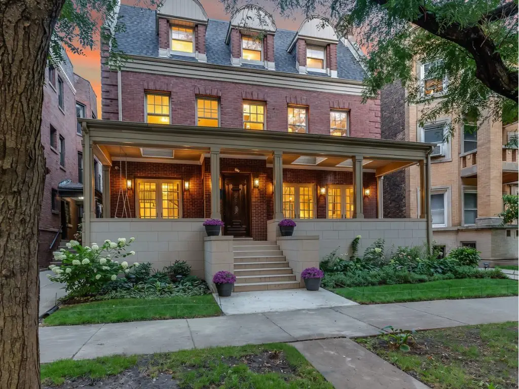 5421 S Hyde Park Boulevard, Chicago, IL 60615 - #1