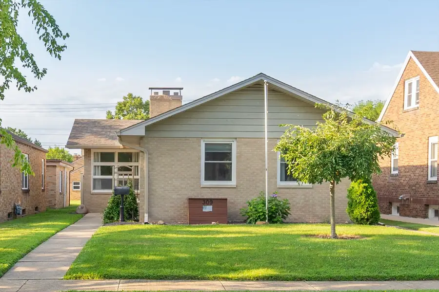309 W 2nd Street, Oglesby, IL 61348 - #2