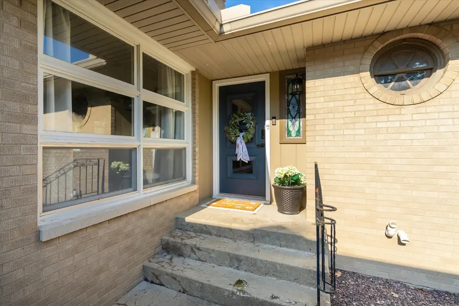309 W 2nd Street, Oglesby, IL 61348 - #3
