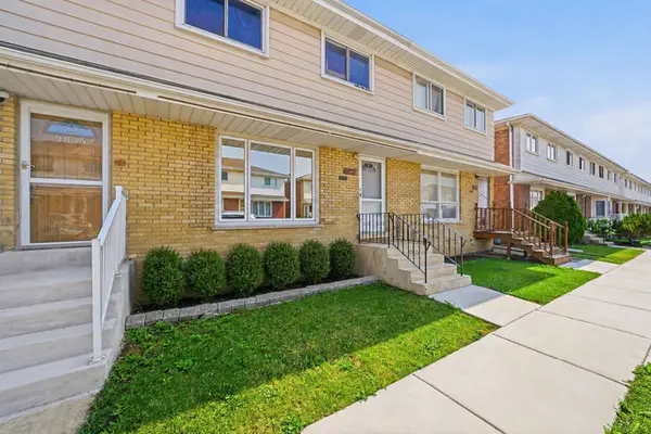 9837 Garden Court, Schiller Park, IL 60176