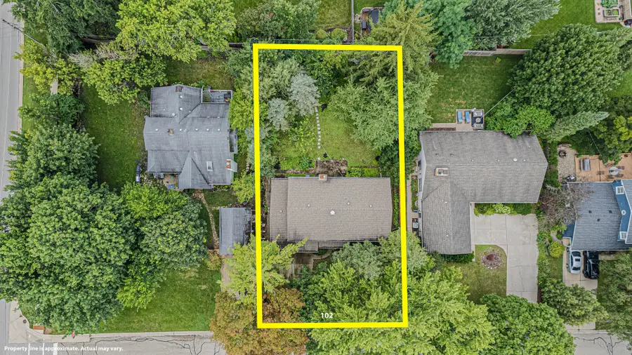 102 N Glendale Avenue, Barrington, IL 60010 - #3