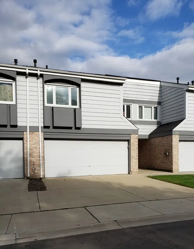 227 Lakeshore Lane, Bloomingdale, IL 60108 - #1