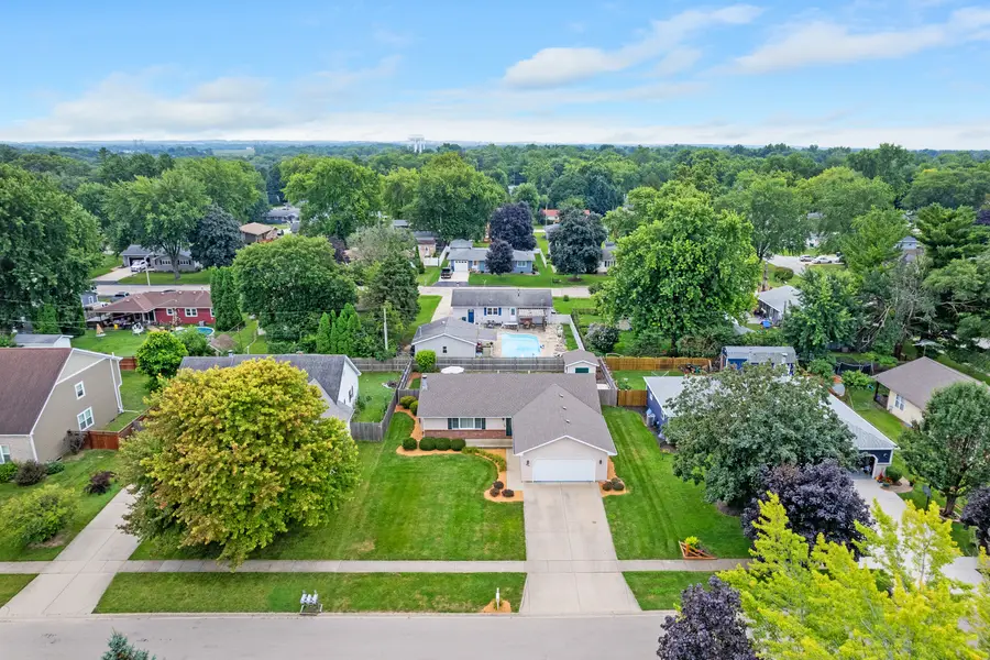 606 E Edgelawn Drive, Plano, IL 60545 - #2