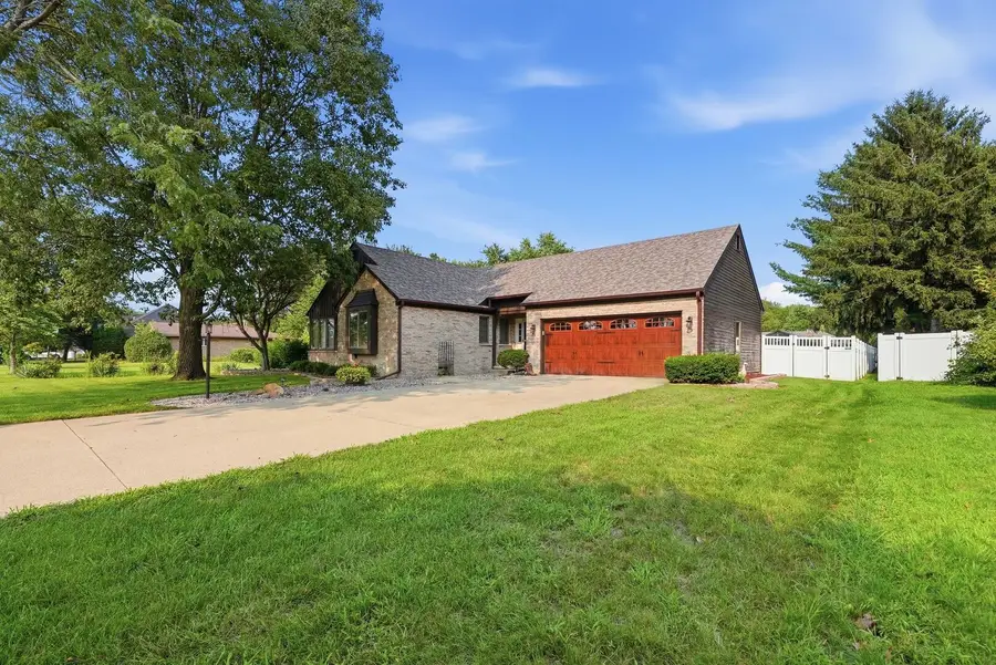 8 Woodside Avenue, Kankakee, IL 60901 - #2