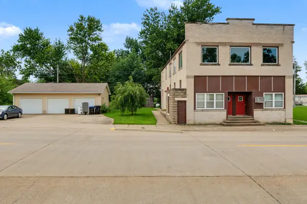 111 Broadway Street, Charlotte, IA 52731
