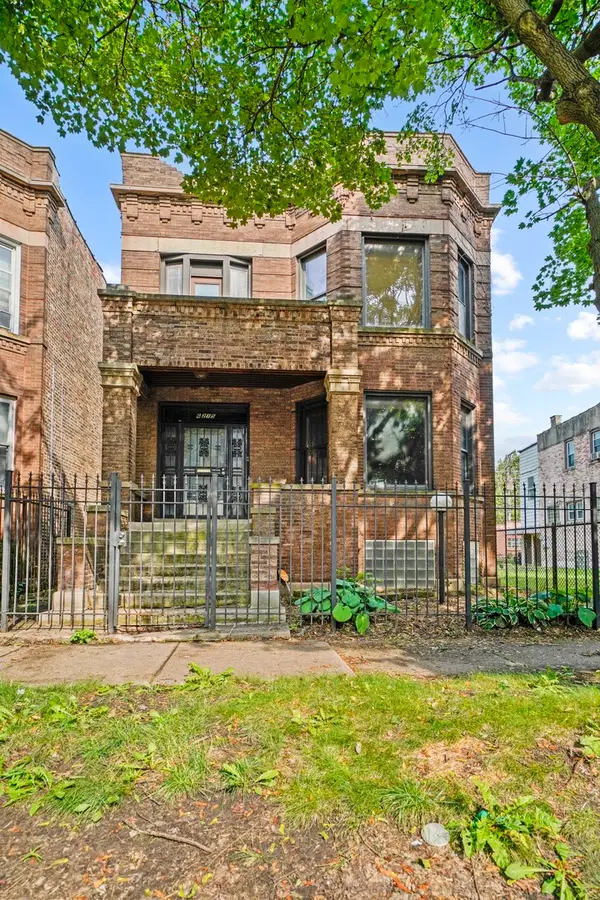 6215 S Evans Avenue, Chicago, IL 60637