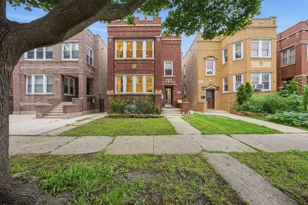 4836 W Barry Avenue, Chicago, IL 60641