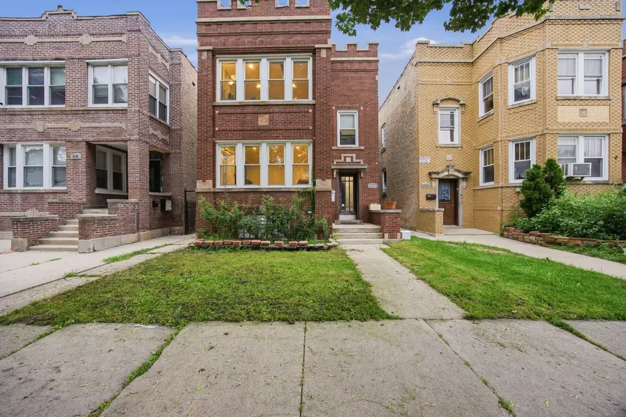 4836 W Barry Avenue, Chicago, IL 60641 - #2