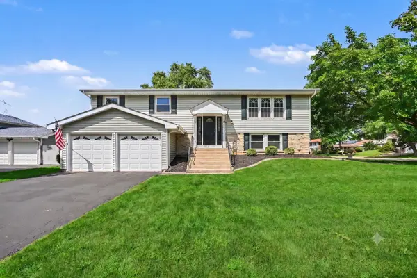 101 S Lancaster Drive, Bolingbrook, IL 60440