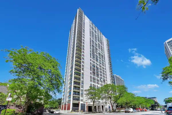 Address Withheld By Seller, Chicago, IL 60610