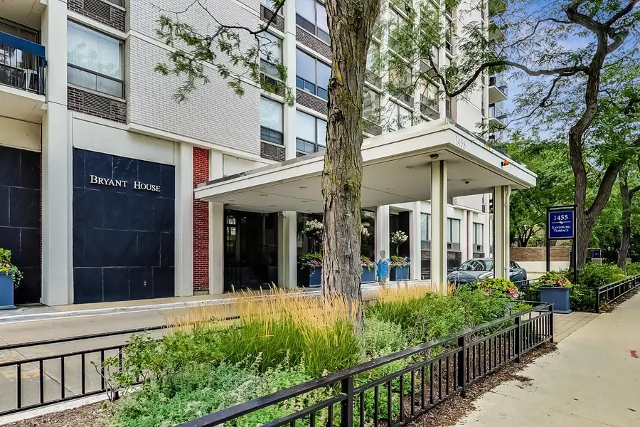 Address Withheld By Seller, Chicago, IL 60610 - #2