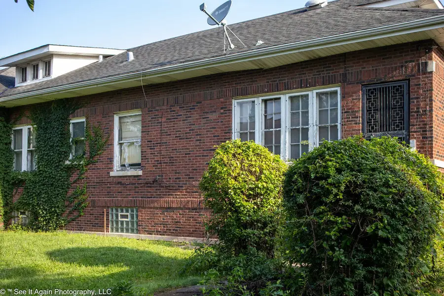 8001 S Oglesby Avenue, Chicago, IL 60617 - #2