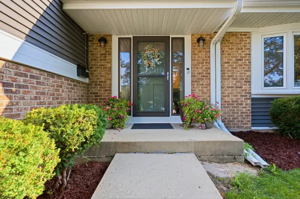 1519 W Raleigh Court, Arlington Heights, IL 60004 - #2