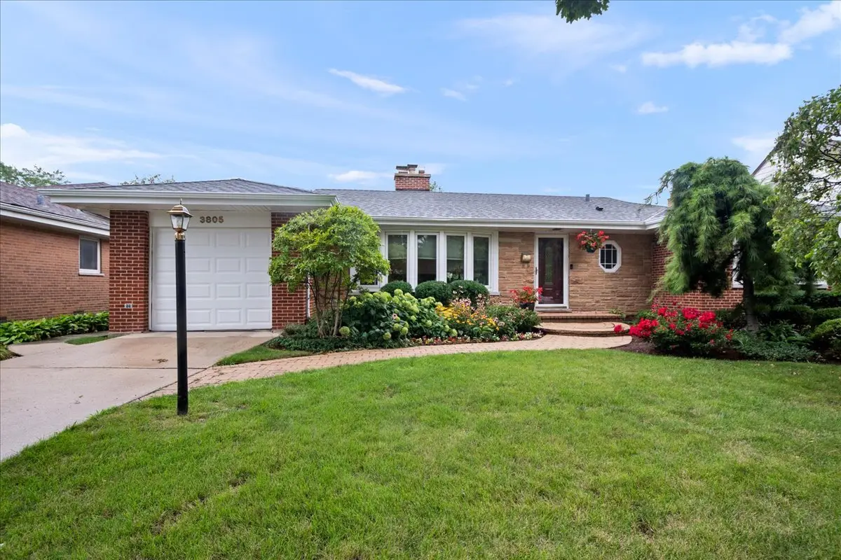 3805 W Jarlath Street, Lincolnwood, IL 60712 - #1