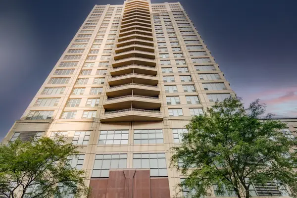 200 N Jefferson Street #1701, Chicago, IL 60661