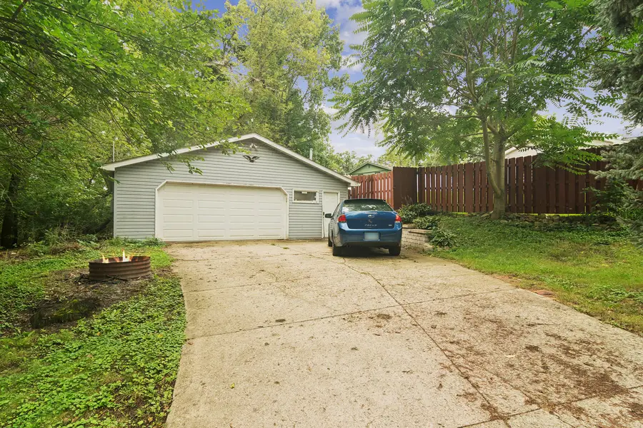 5506 E Lake Shore Drive, Wonder Lake, IL 60097 - #3