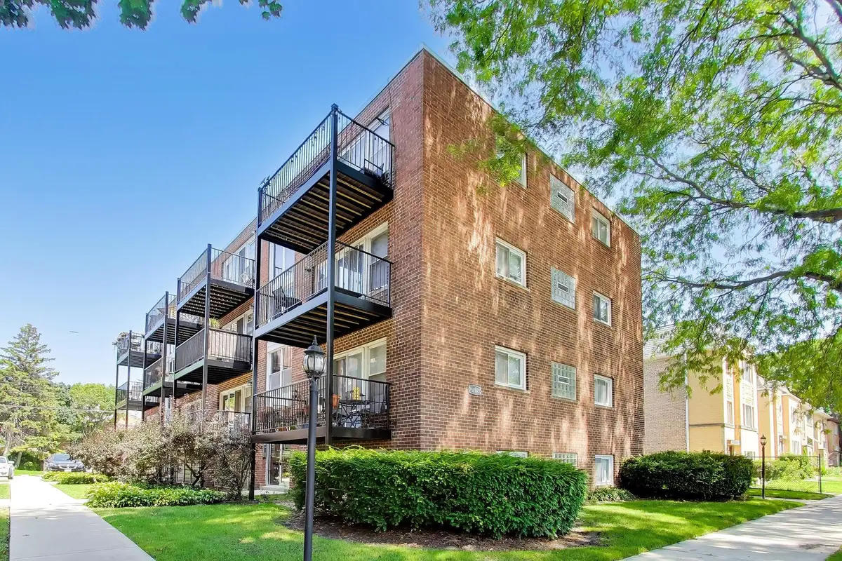 2622 W Catalpa Avenue #8, Chicago, IL 60625 - #1