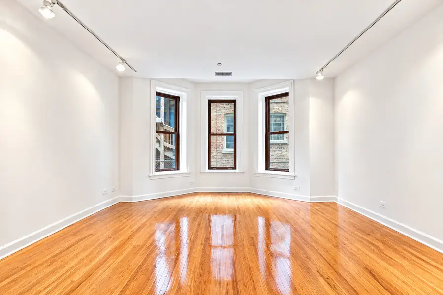 550 W Surf Street #117, Chicago, IL 60657 - #3