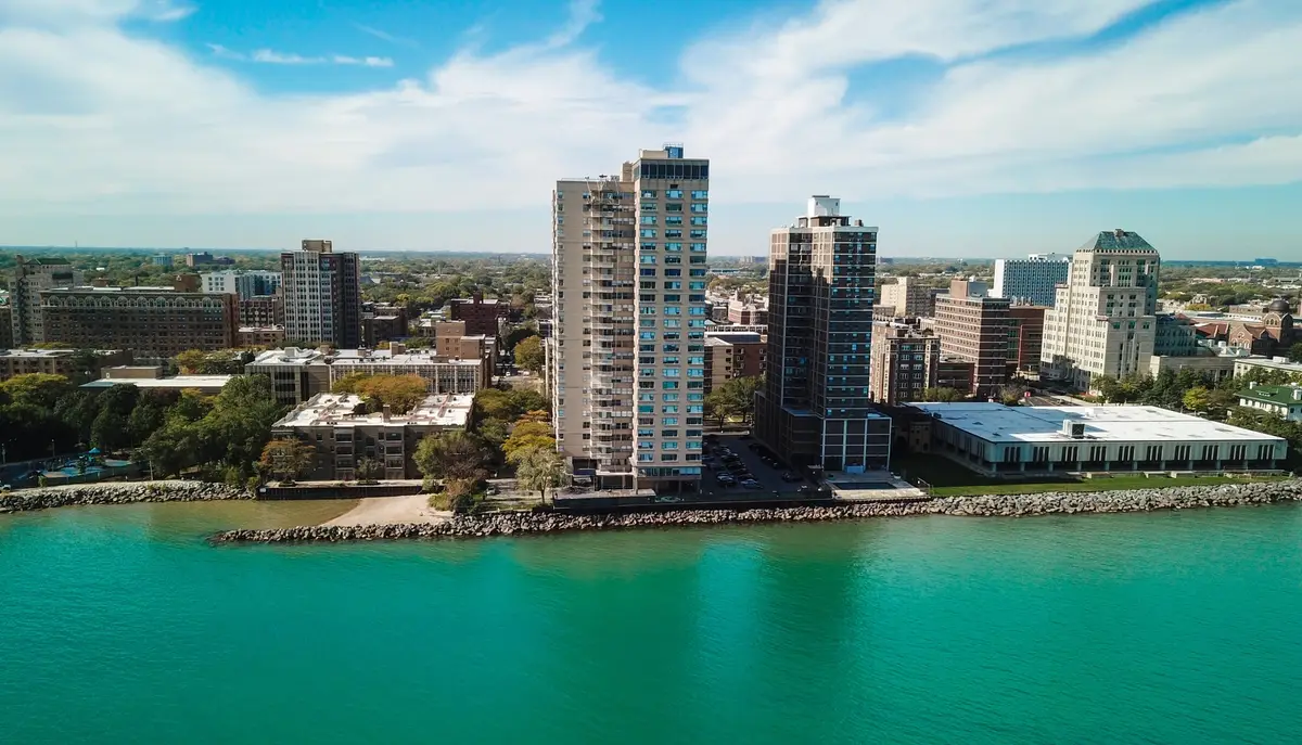 6301 N Sheridan Road #9V, Chicago, IL 60660 - #1