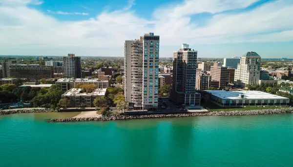 6301 N Sheridan Road #9V, Chicago, IL 60660