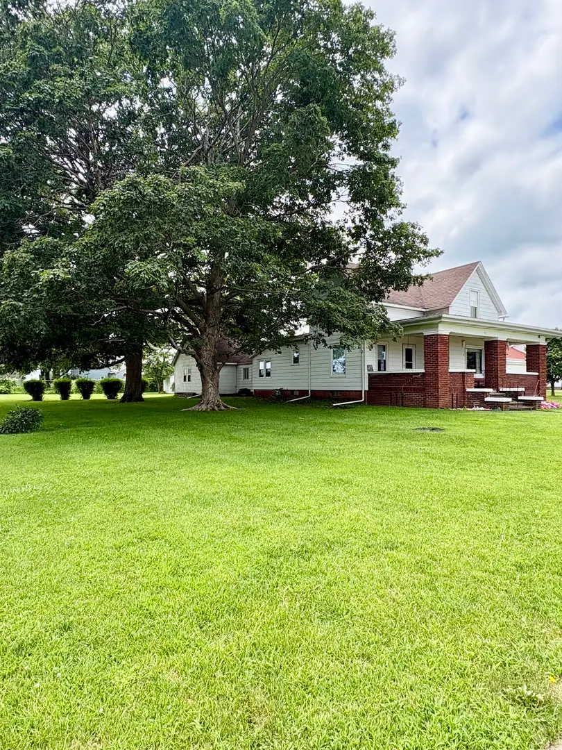 431 W Main Street, Bradford, IL 61421 - #3