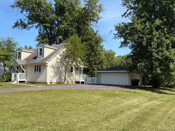 321 Janet Avenue, Darien, IL 60561