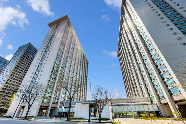 3600 N Lake Shore Drive #1211, Chicago, IL 60613