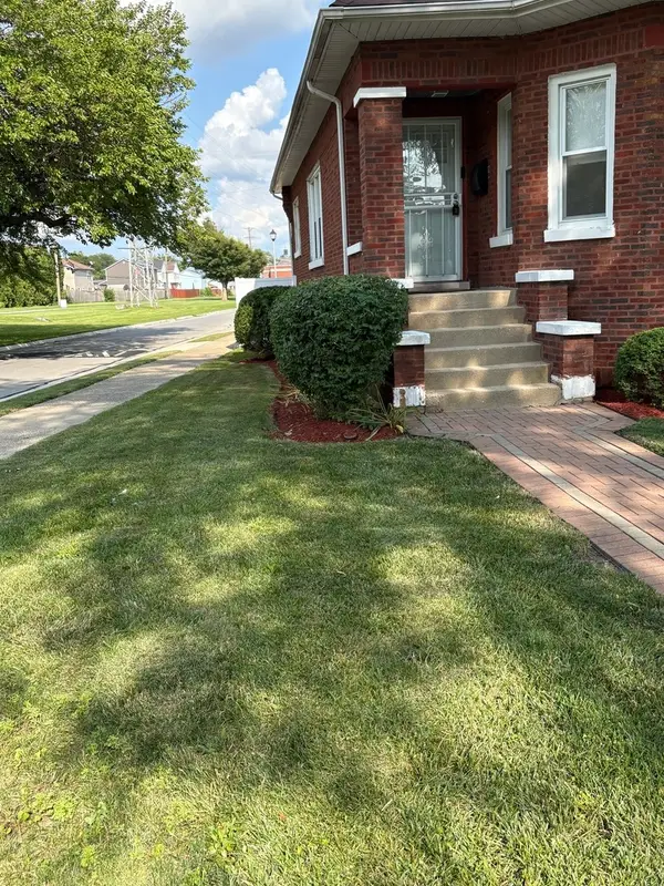 1201 S 14th Avenue, Maywood, IL 60153