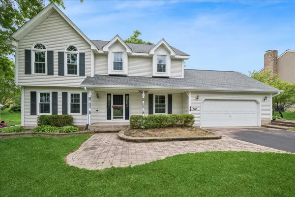 1335 Gaslight Drive, Algonquin, IL 60102