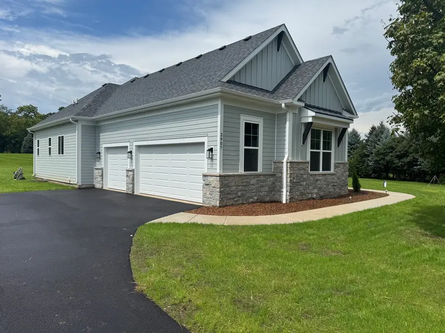 2907 Pioneer Oaks Drive, Ringwood, IL 60072 - #3