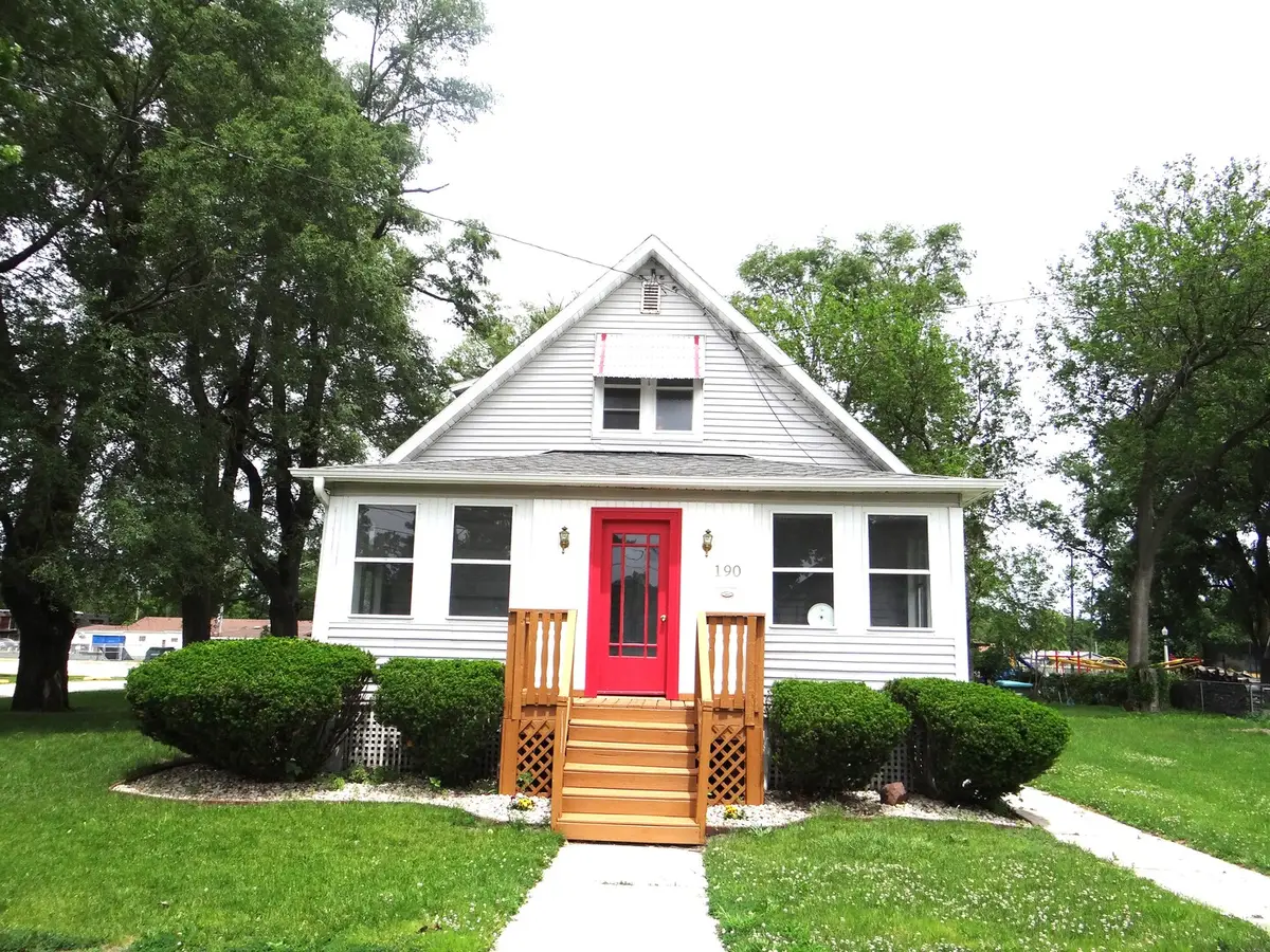 190 W Maple Street, Coal City, IL 60416 - #1