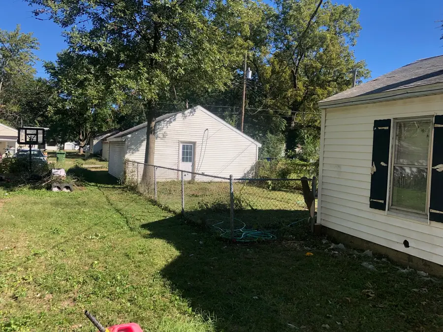 708 E 11th Street, Centralia, IL 62801 - #3