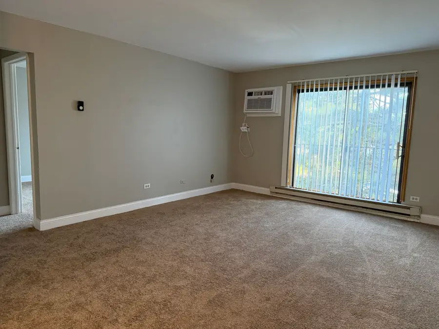 164 S Waters Edge Drive #201, Glendale Heights, IL 60139 - #3