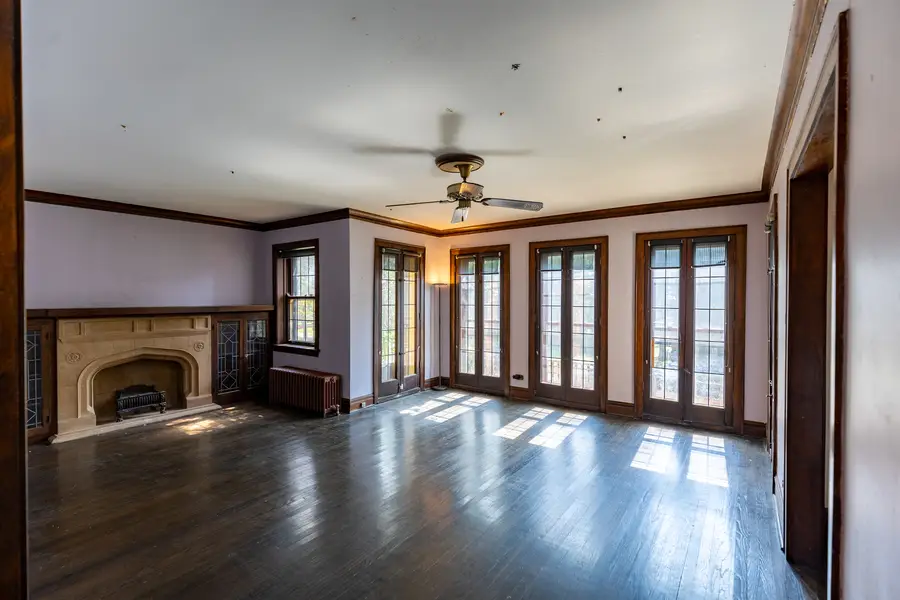 7047 N 26th Parkway, Berwyn, IL 60402 - #2
