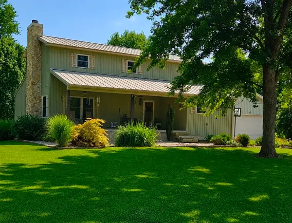 8622 N Cherryville Lane, Mt Vernon, IL 62864