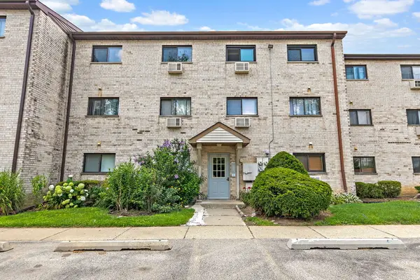 522 E Spruce Drive #1B, Palatine, IL 60074