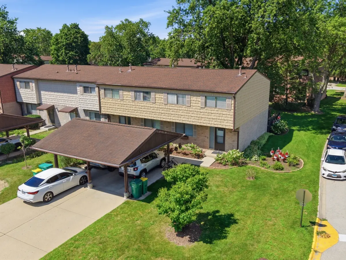 490 Tahoe Circle Drive, Wheeling, IL 60090 - #1