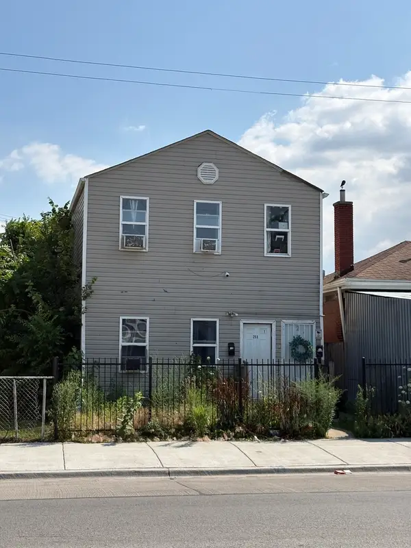 253 W 43rd Street, Chicago, IL 60609
