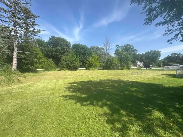 21447 W Maurine Drive, Lake Villa, IL 60046