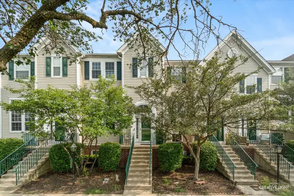 2430 Courtyard Circle #5, Aurora, IL 60506