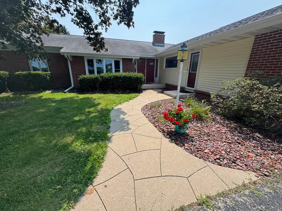 301 Stouffer Road, Sterling, IL 61081 - #2